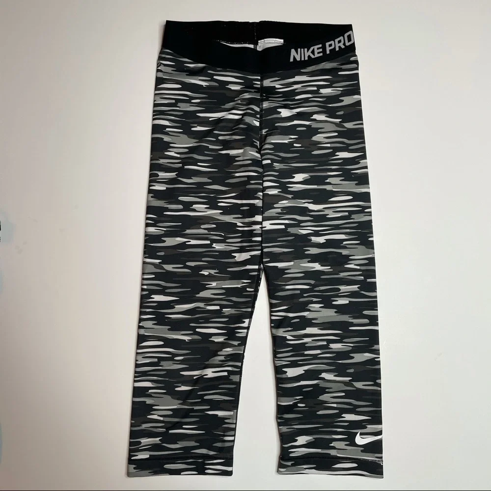 Nike Pro‎ Camo Print Cropped Leggings Small
